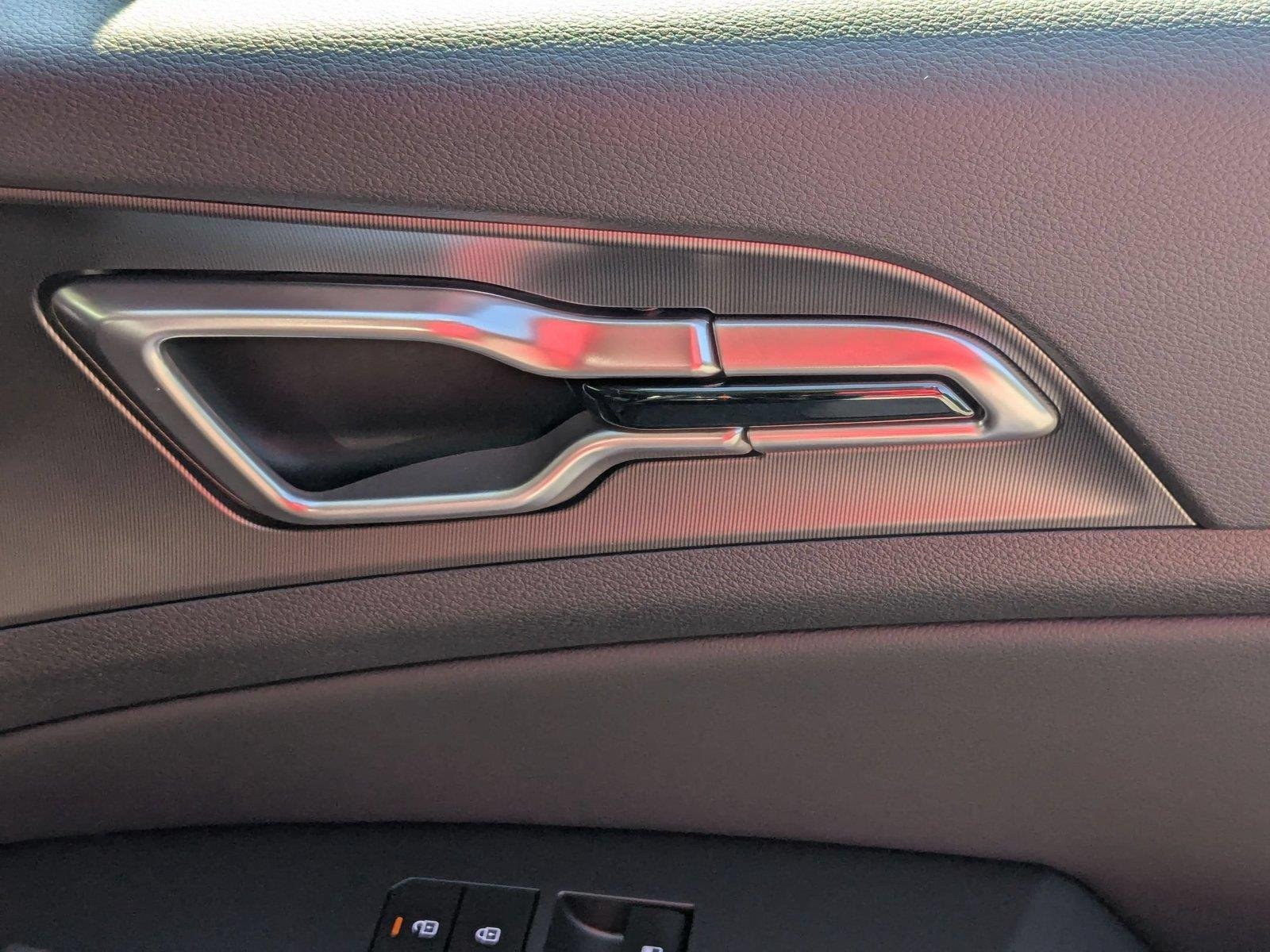 Used 2026 Fusion Black Kia EX image 33