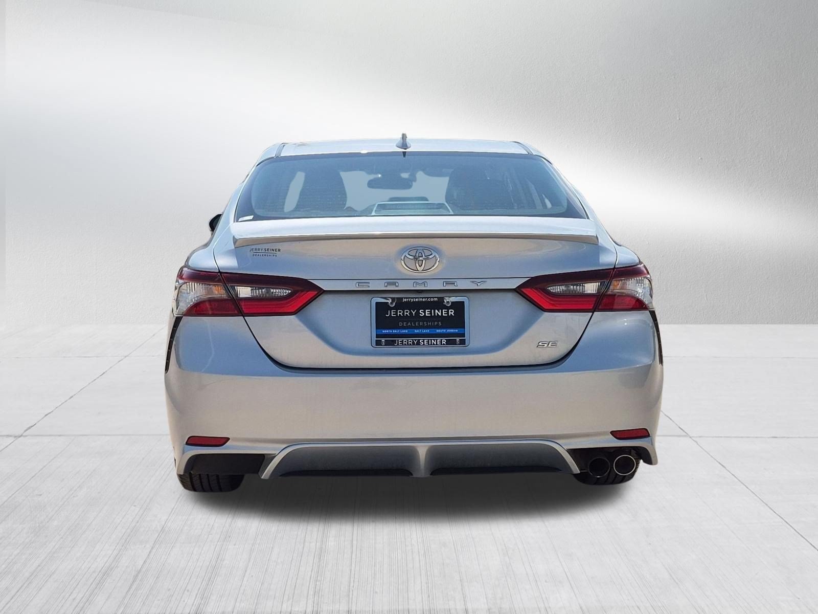 Used 2022 Celestial Silver Metallic Toyota SE image 4