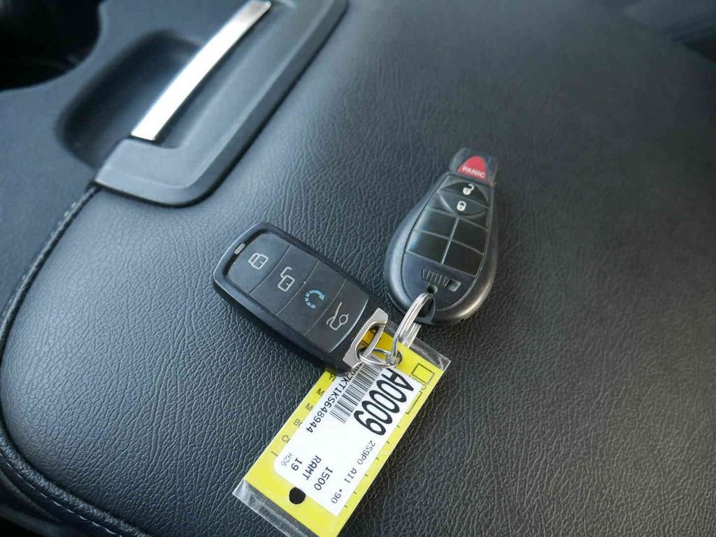 Used 2019 Yellow Ram Express image 28