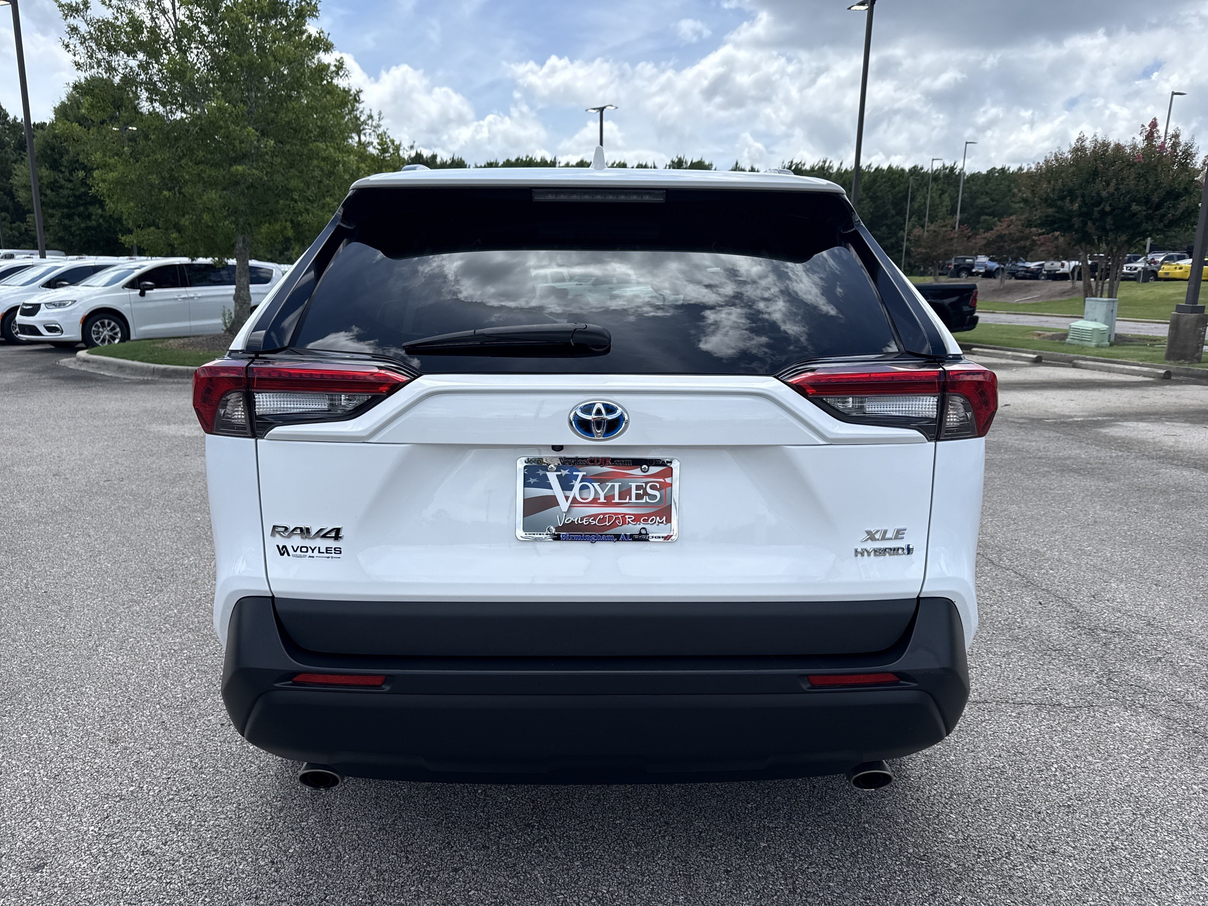Used 2024 White Toyota Hybrid XLE image 6
