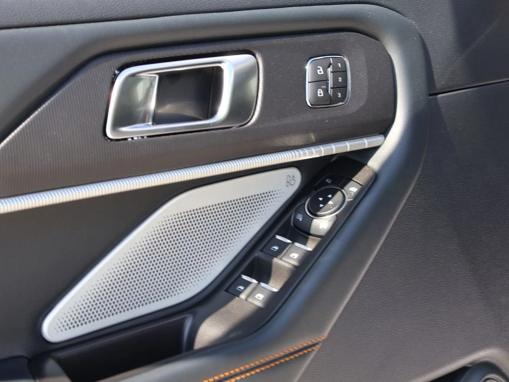 New 2026 Star White Metallic Tri-Coat Ford Tremor® image 23