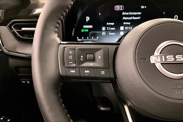 New 2026 Aspen White Tricoat/Super Black Nissan SR image 21