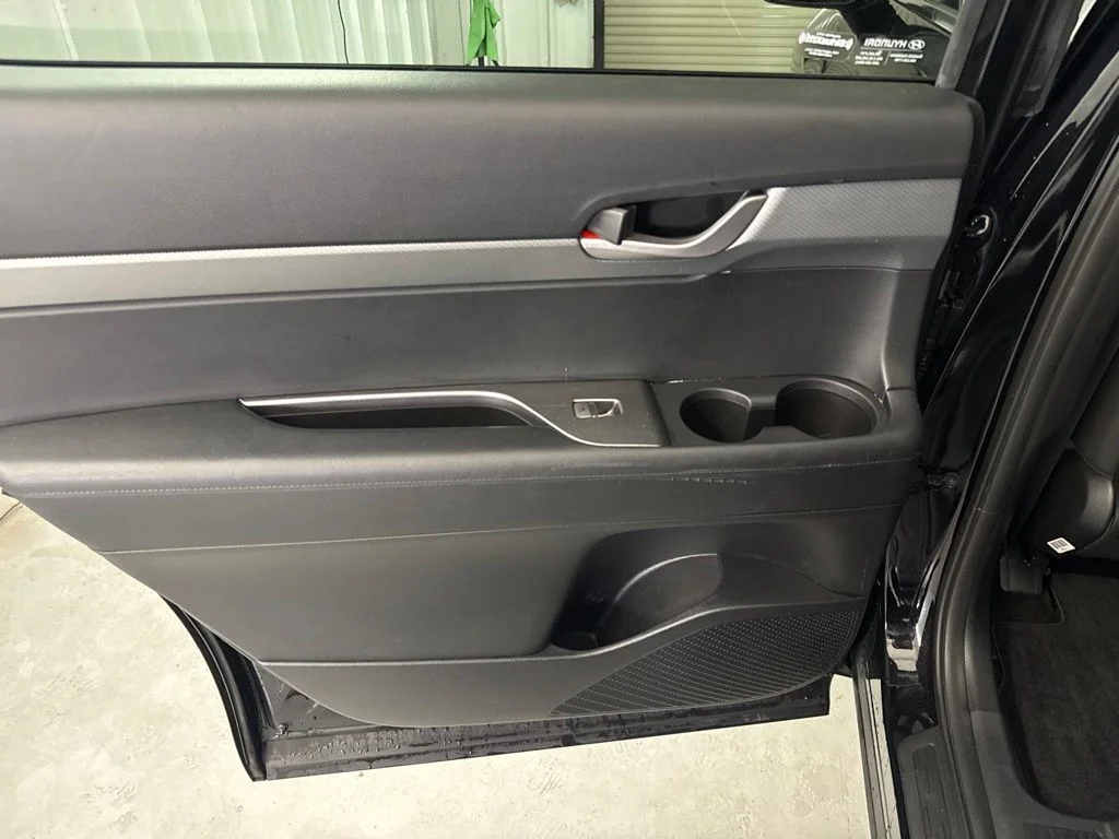Used 2023 Abyss Black Hyundai XRT image 11
