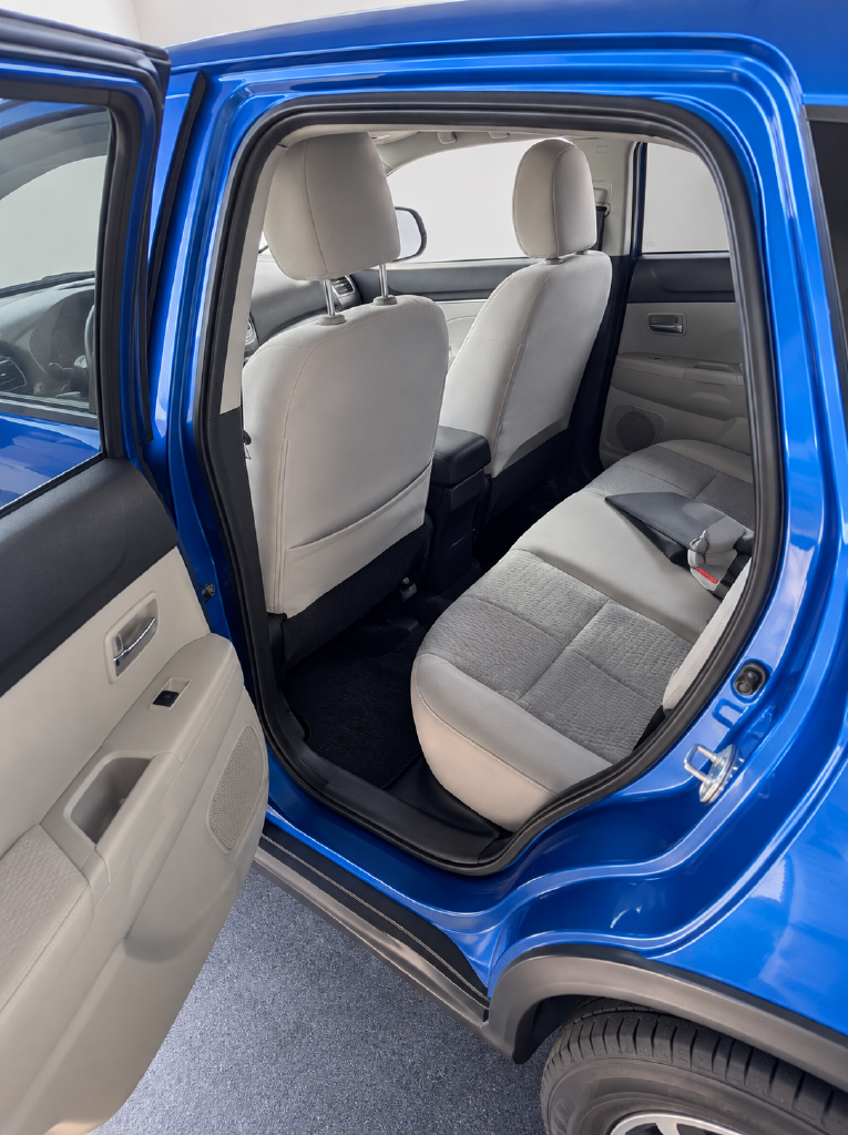 Used 2017  Mitsubishi 2.0 ES image 7