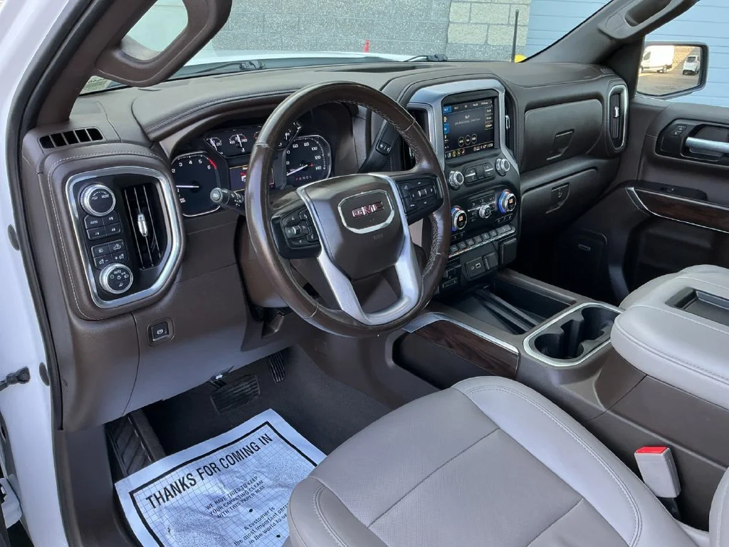 Used 2021 WHITE FROST TRICOAT GMC SLT image 27