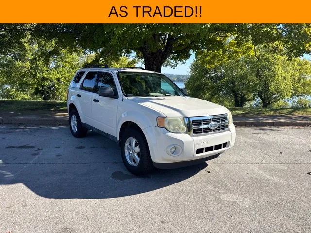 Used 2010 Beige Ford XLT image 1