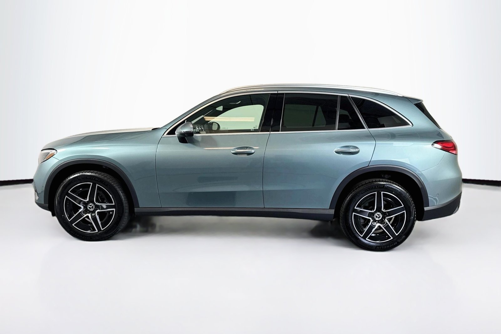 New 2026 Verde Silver Metallic Mercedes-Benz GLC 300 image 8