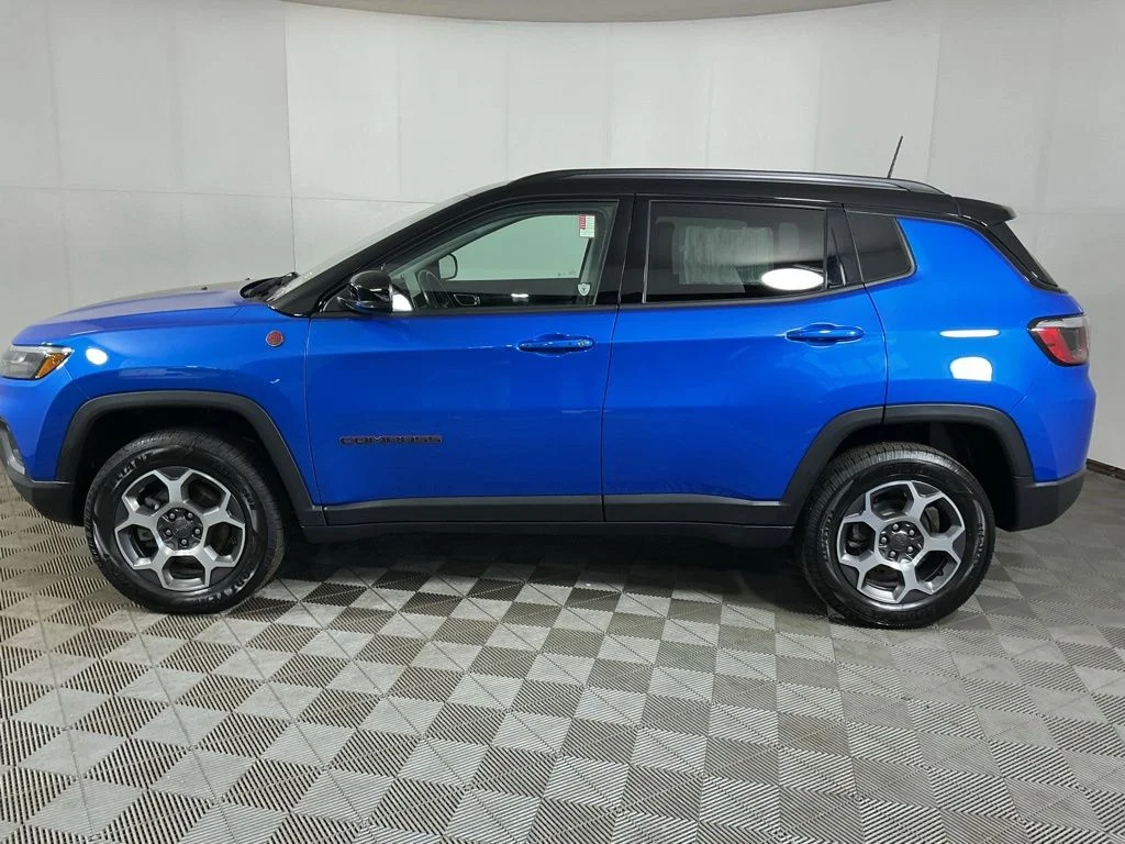Used 2022 Blue Jeep Trailhawk image 6