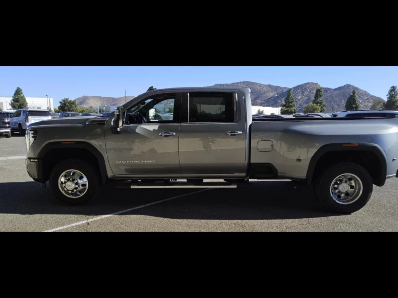 Used 2024 Sterling Metallic GMC Denali DRW image 12