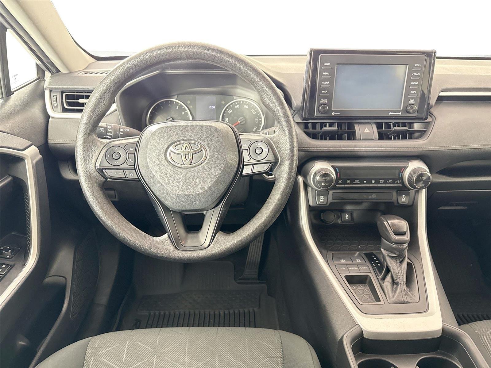 Used 2021 Silver Sky Metallic Toyota XLE image 27