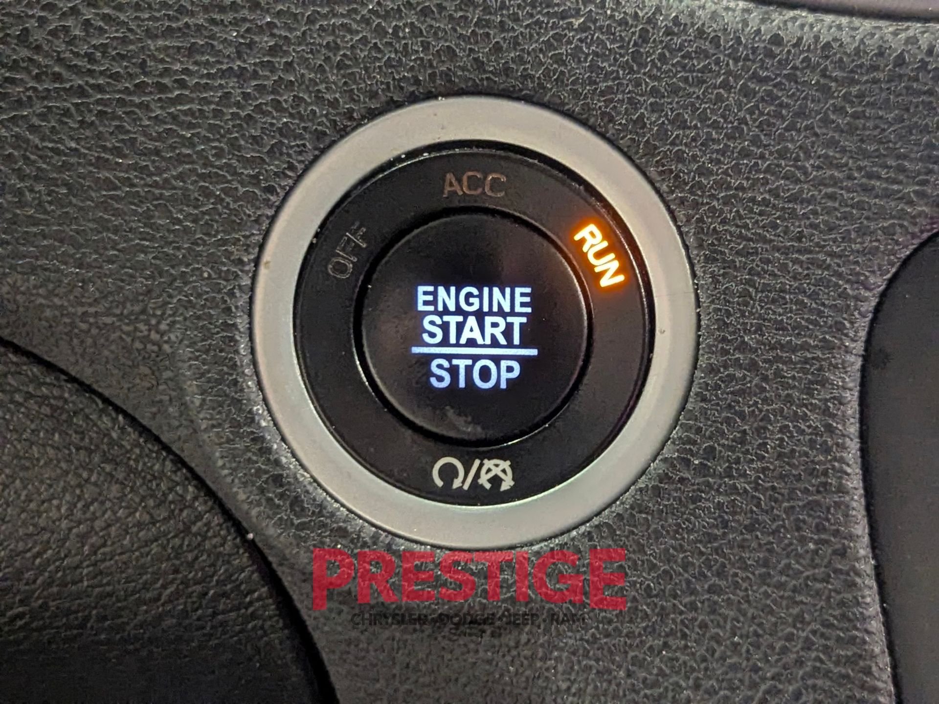 Used 2023 Red Dodge SXT image 18