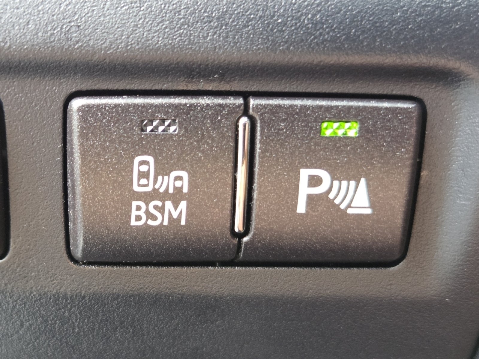 Used 2015 Pearl Lexus 460 image 9