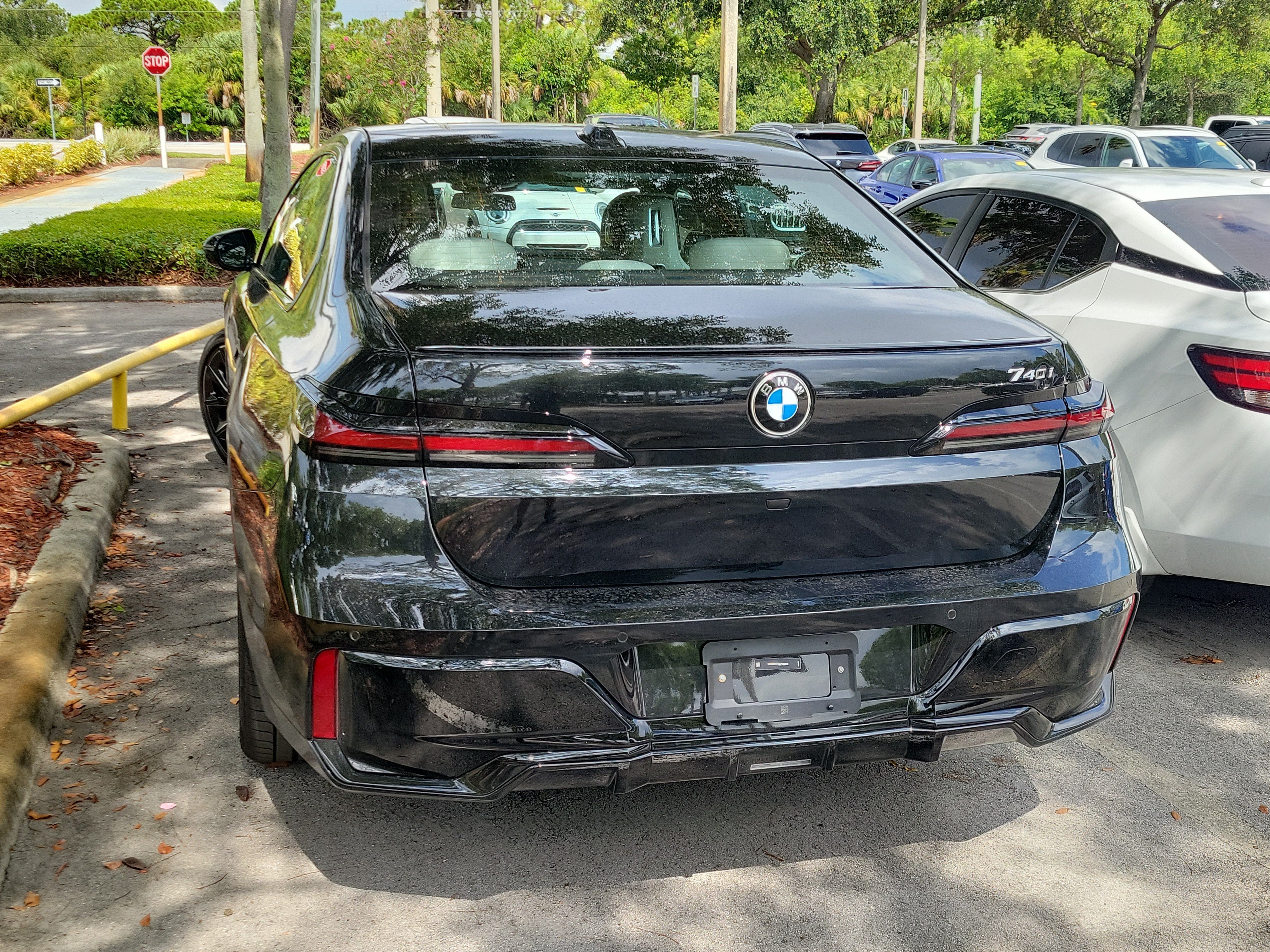 Used 2025 Black Sapphire Metallic BMW 740i image 6