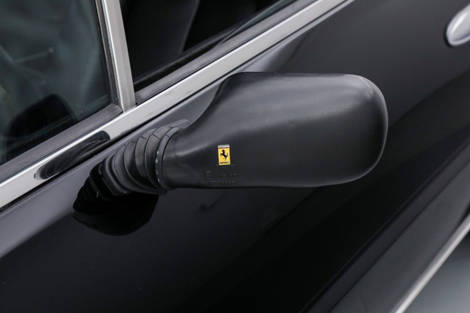 Used 1983 Nero Ferrari  image 16