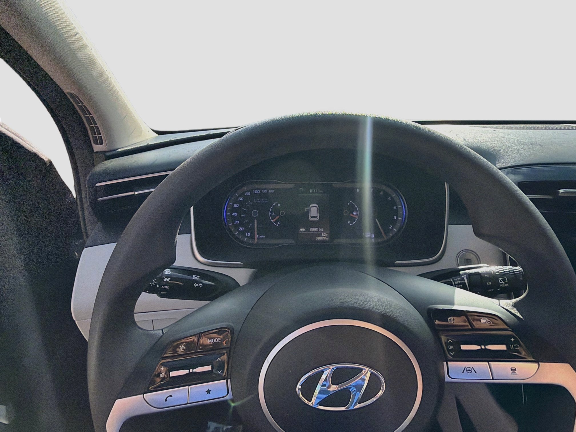 Used 2024 Hampton Gray Hyundai SEL image 9
