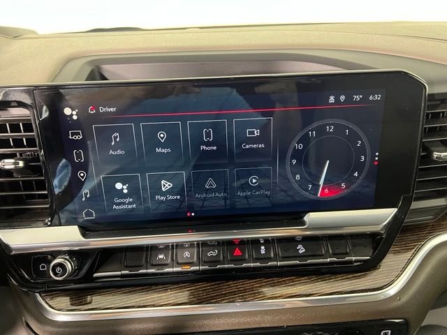 Used 2024 White GMC SLE image 19