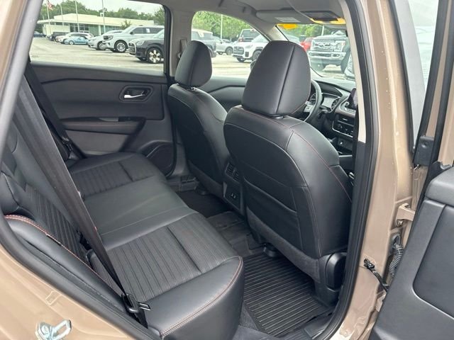 Used 2025 Beige/tan Nissan Rock Creek image 14