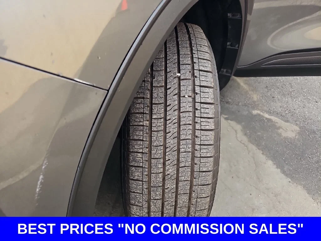 Used 2025 Carbonized Gray Metallic Ford Base image 36