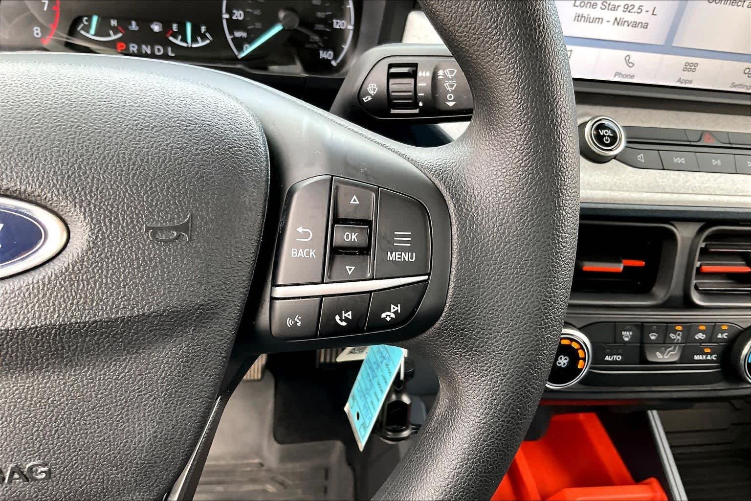 Used 2022 Alto Blue Tinted Clearcoat Metallic Ford XLT image 21