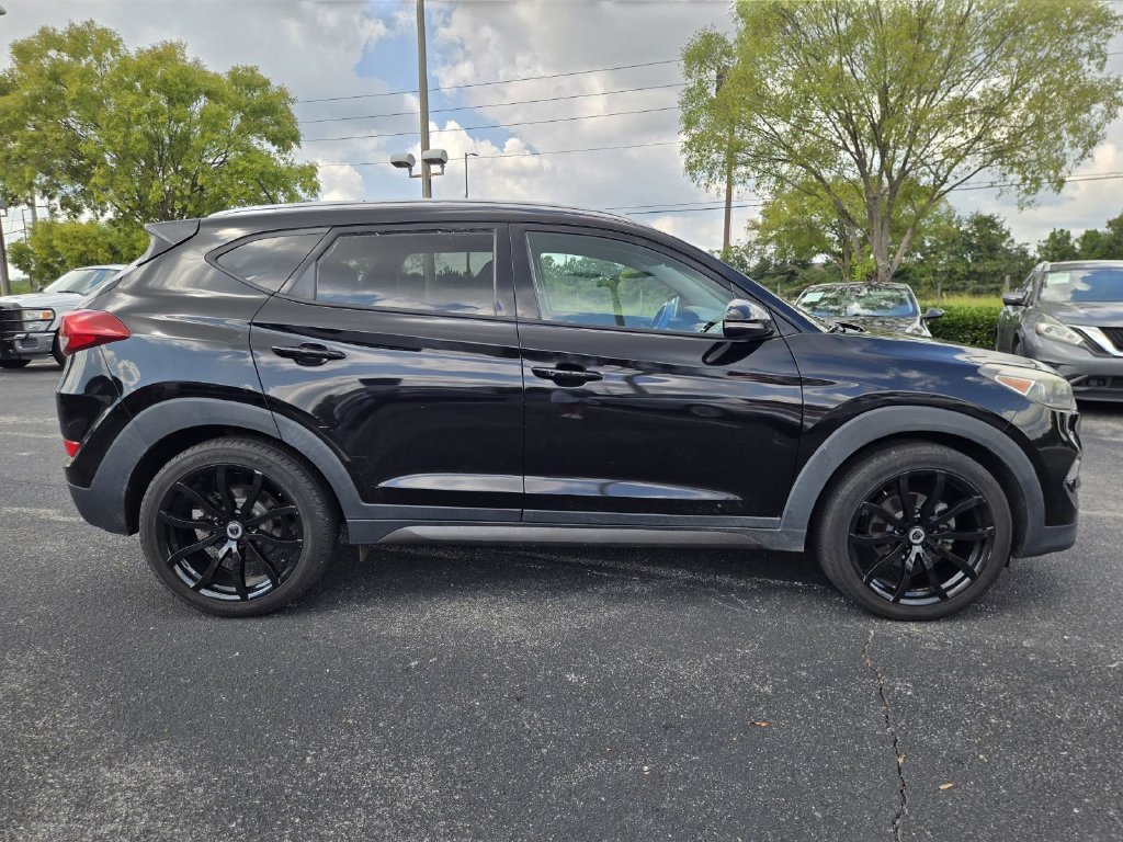 Used 2016 Gray Hyundai Sport image 6