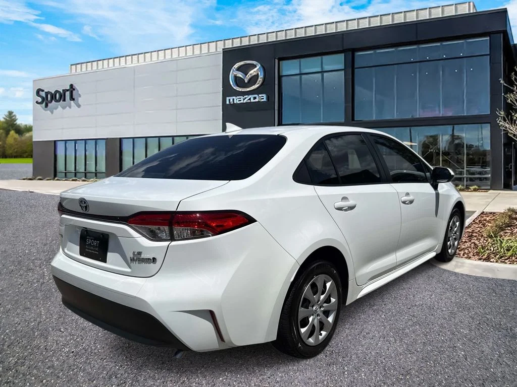 Used 2023 White Toyota LE image 3