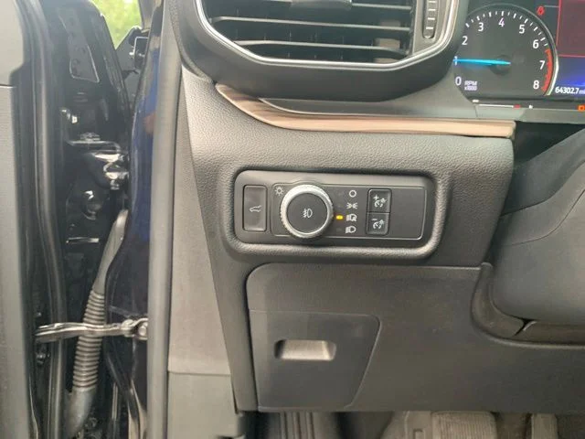 Used 2022 Black Ford Limited image 25