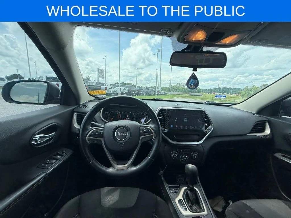 Used 2016 Black Jeep Altitude image 8