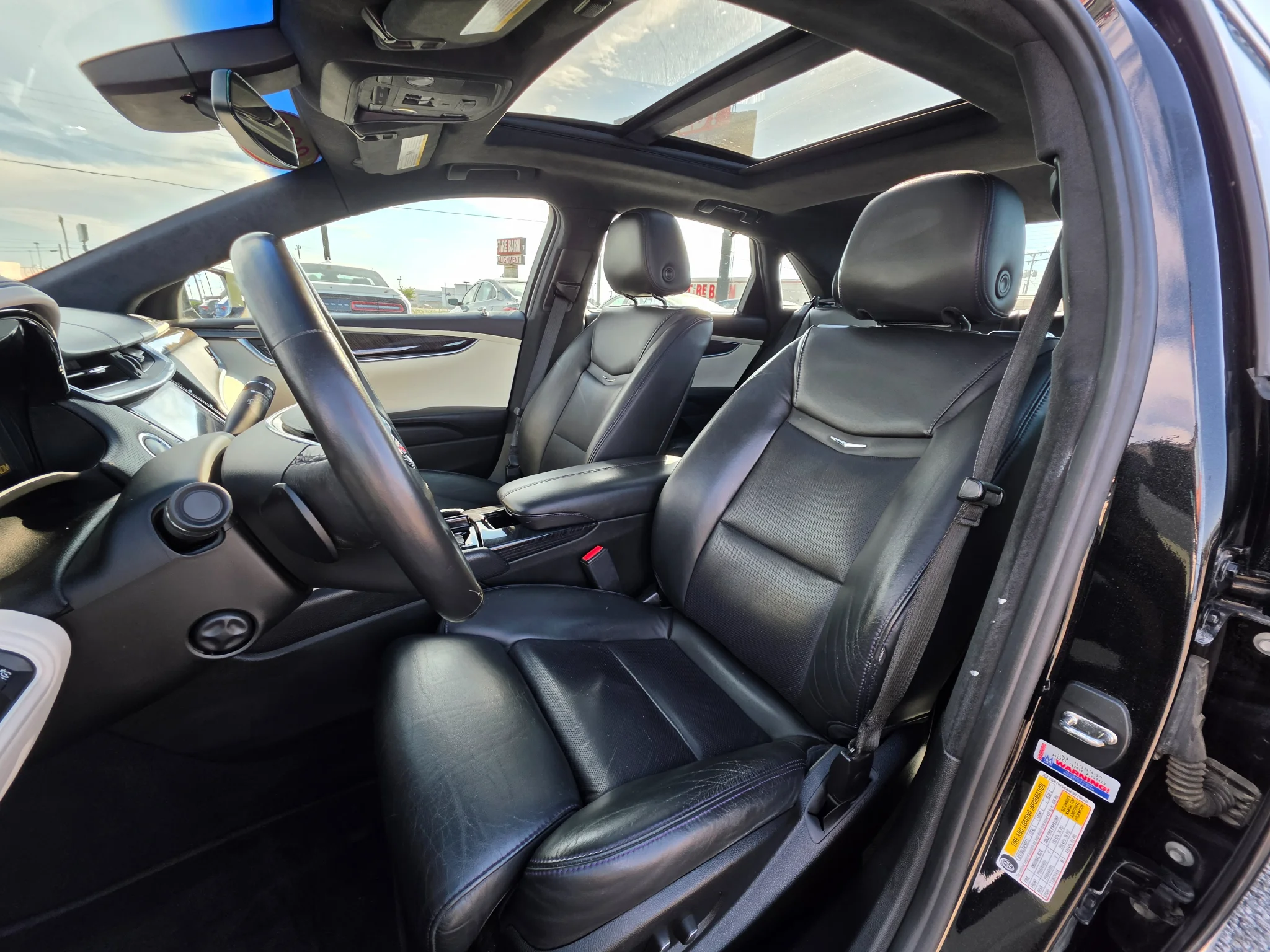 Used 2015 Black Diamond Tricoat Cadillac Platinum image 21