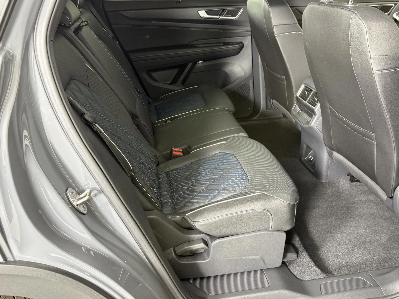 New 2026 Pure Gray Volkswagen 2.0T SEL Premium R-Line image 16