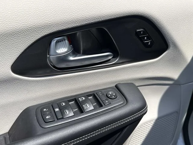 Used 2024 Silver Chrysler Touring L image 26