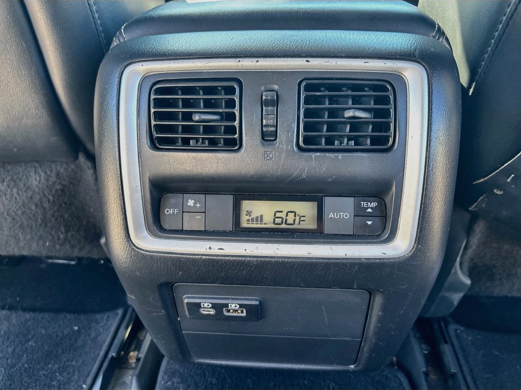 Used 2019 Majestic INFINITI LUXE image 18