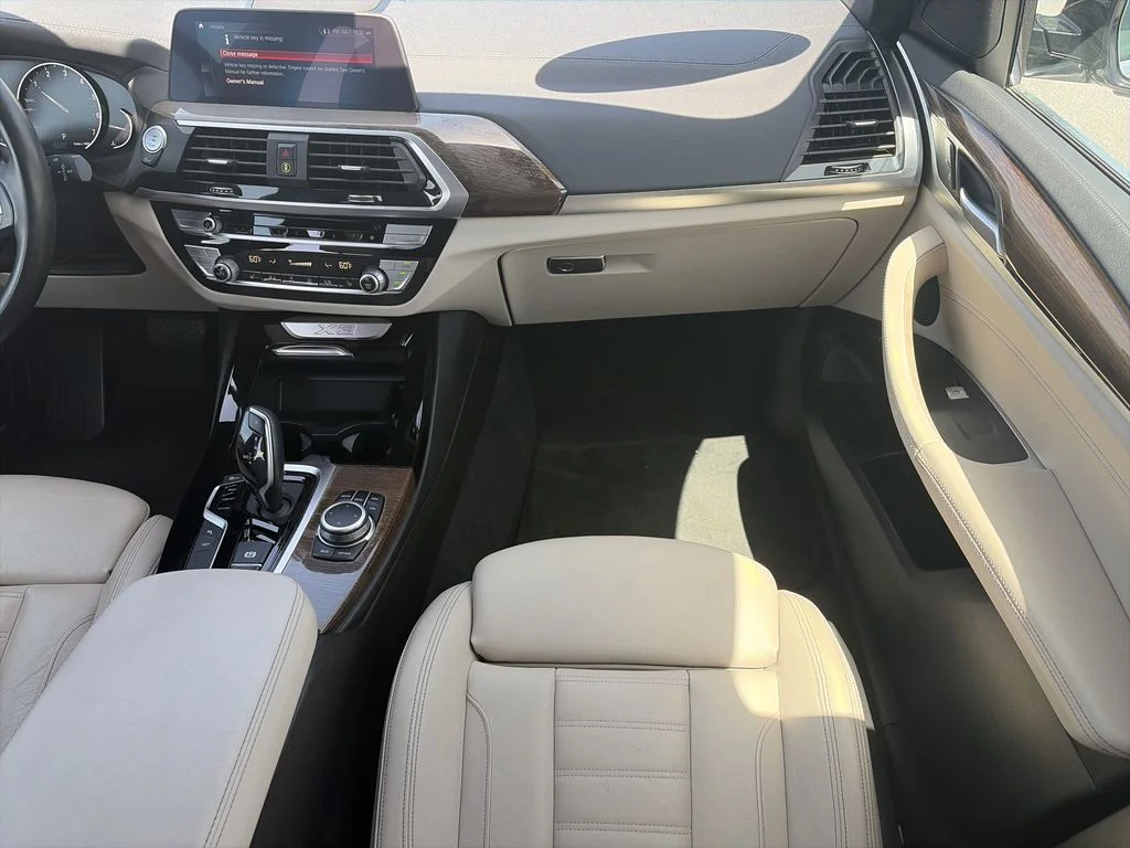 Used 2020 White BMW sDrive30i image 17