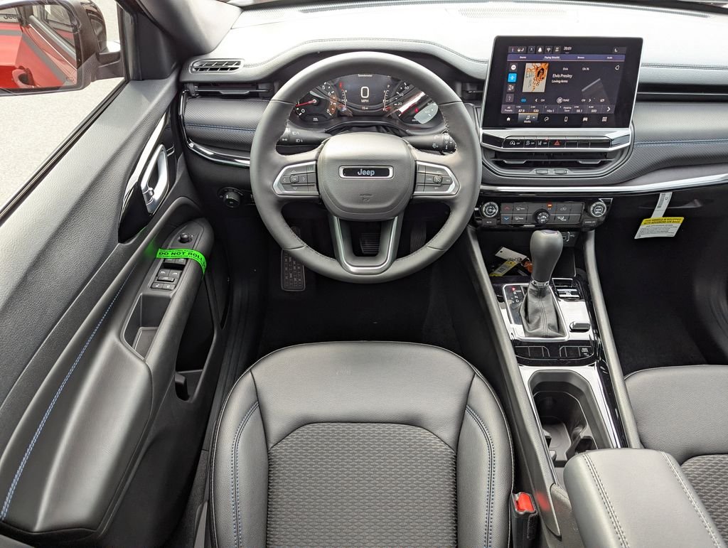 New 2026 Red Hot Pearlcoat Jeep Latitude image 14