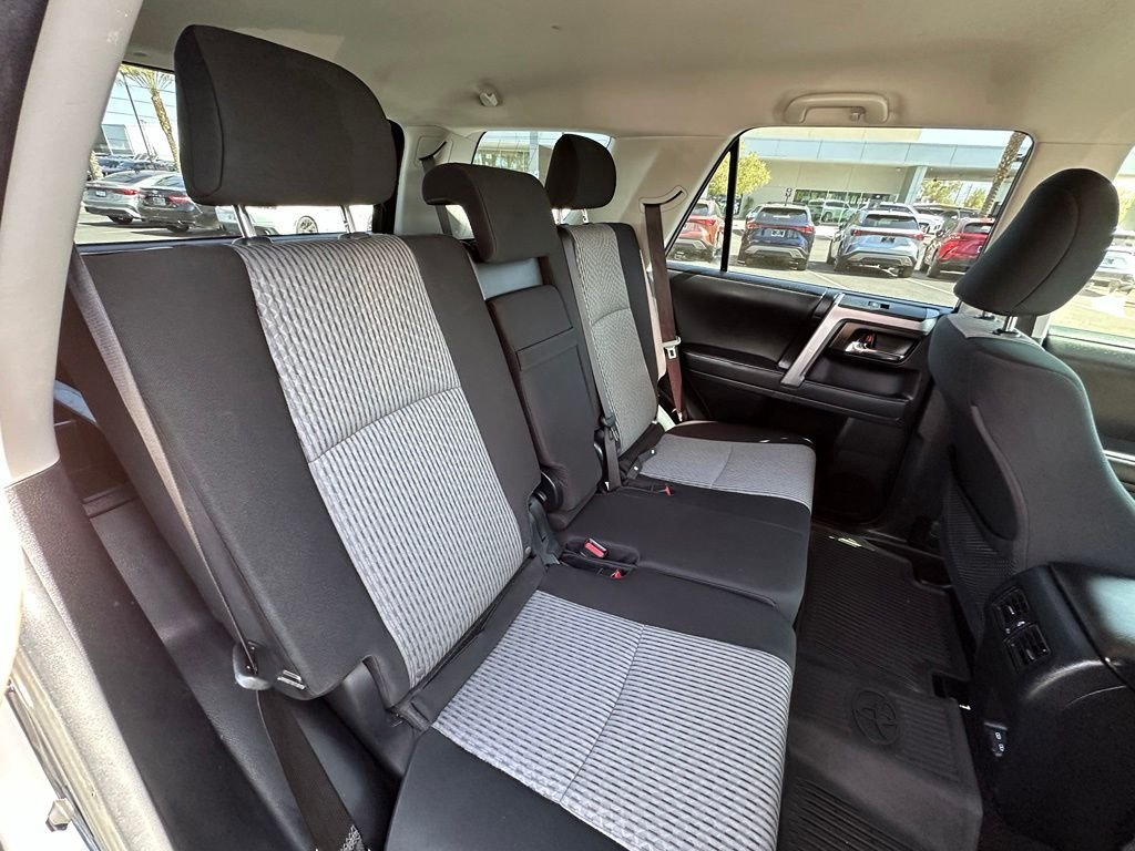 Used 2024  Toyota SR5 image 20