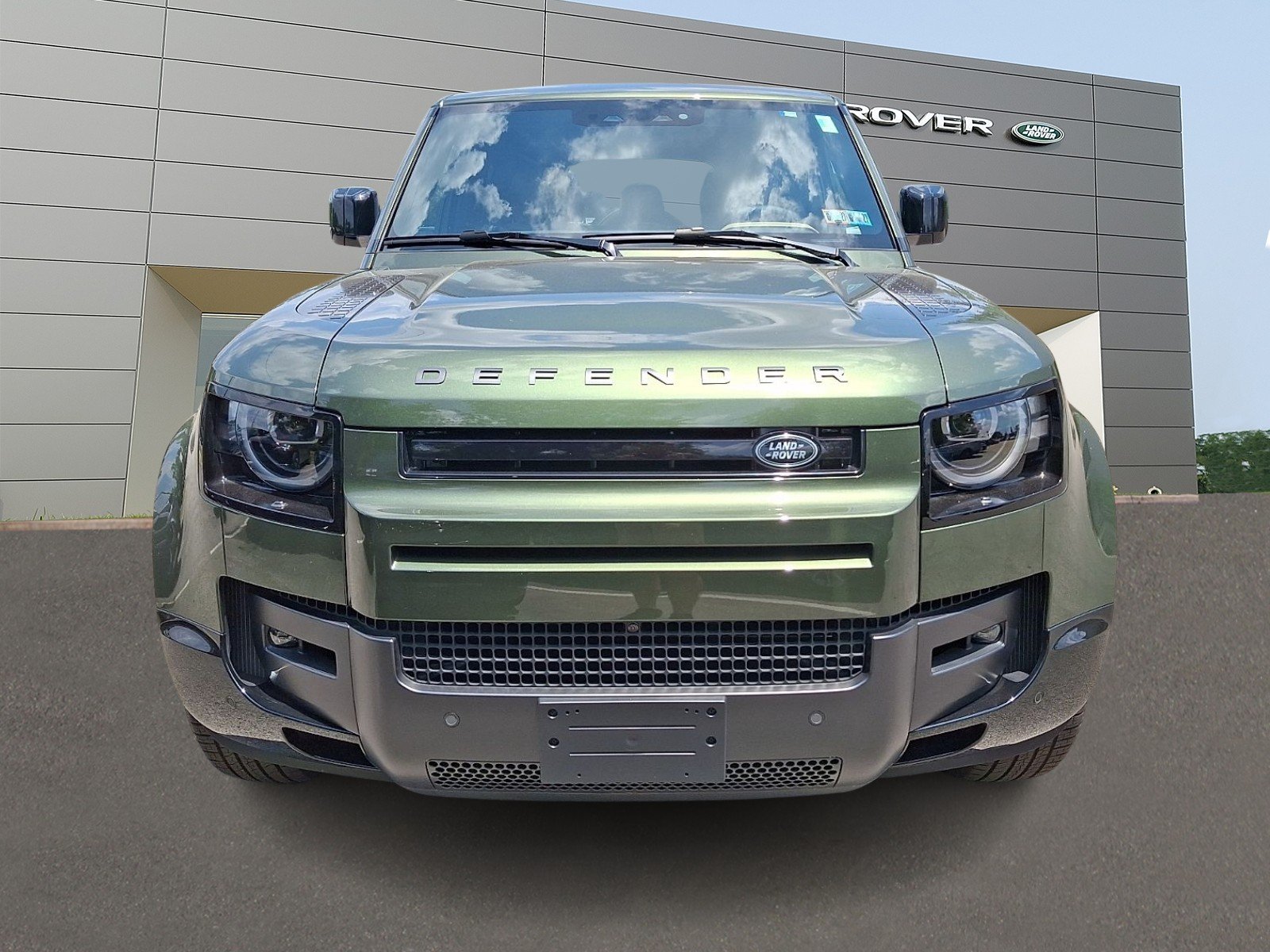 New 2026 Woolstone Green Land Rover P400 X-Dynamic SE image 8