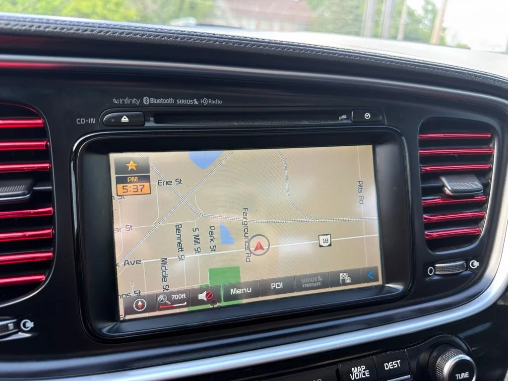 Used 2014 White Kia SXL image 37