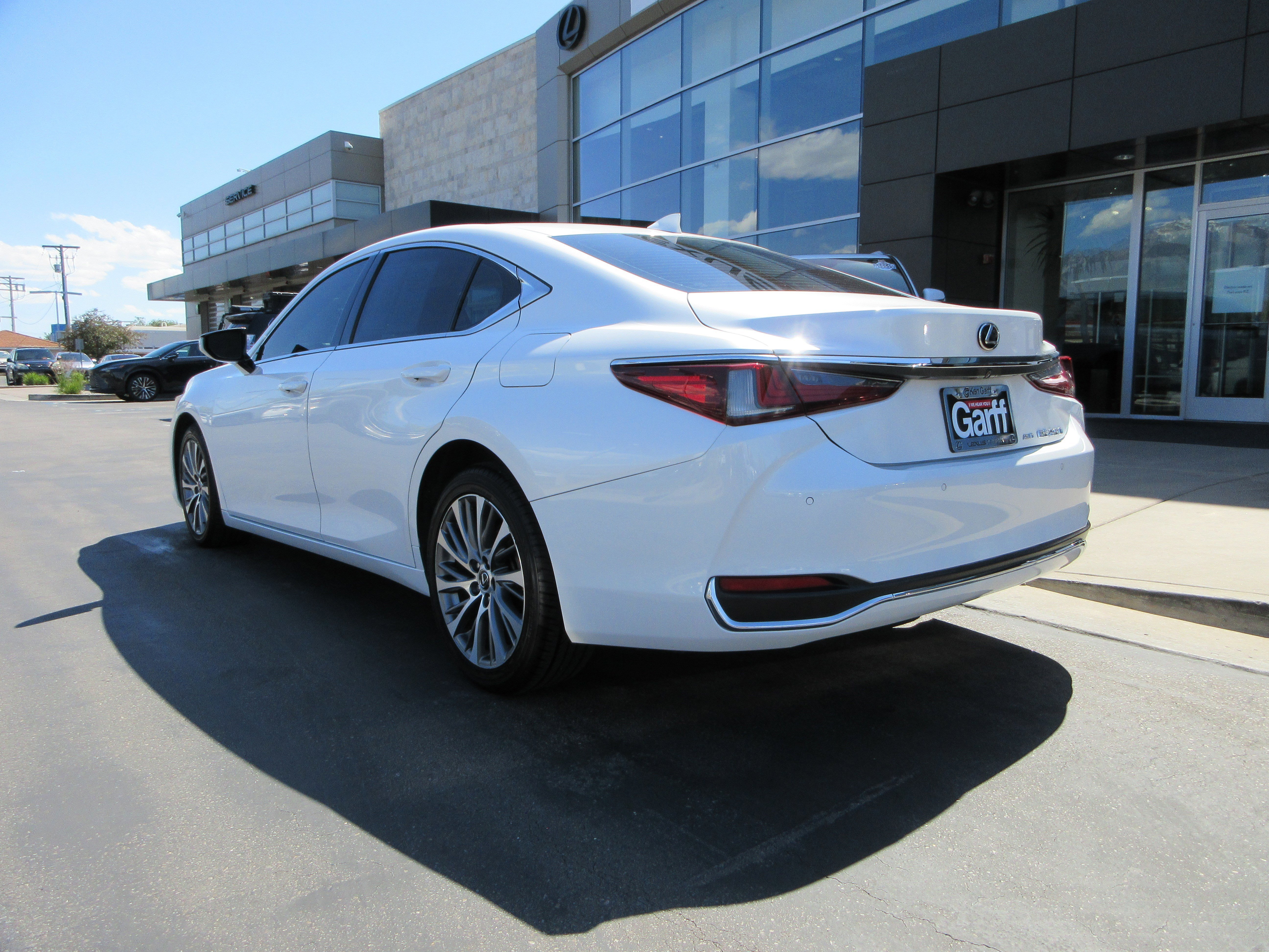Used 2021 White Lexus 250 image 5