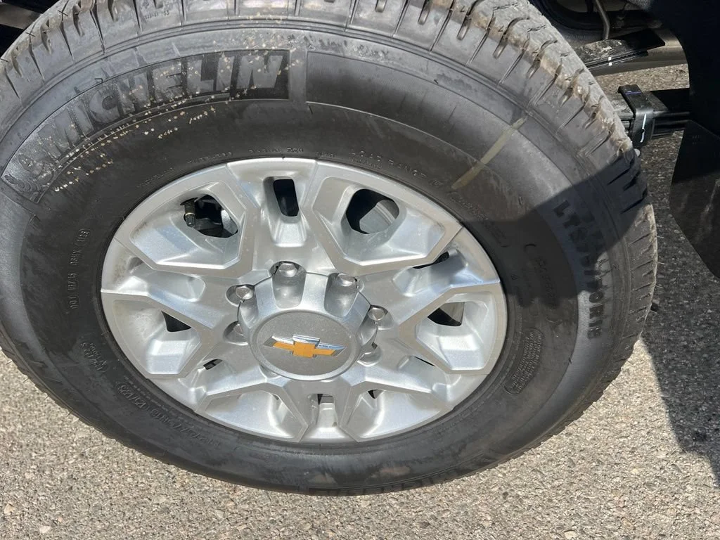 New 2026 Sterling Gray Metallic Chevrolet LTZ image 31