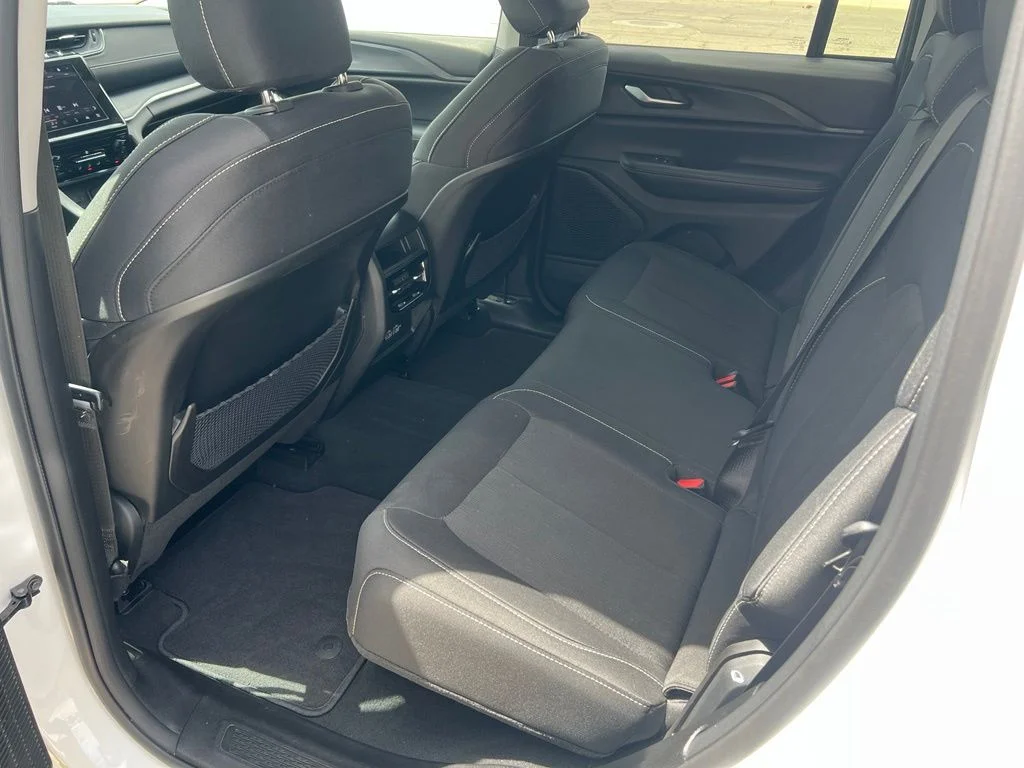 Used 2023 Bright White Clearcoat Jeep Laredo image 24
