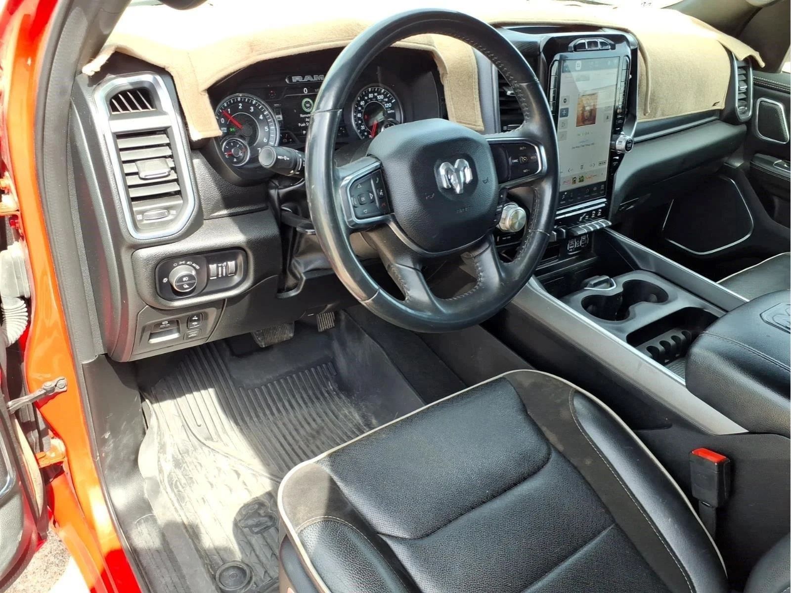 Used 2024  Ram Laramie image 16
