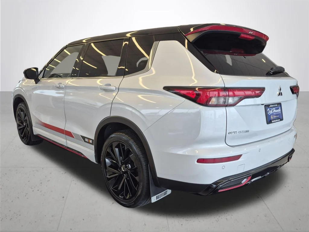 Used 2024 White Mitsubishi SE Ralliart image 10