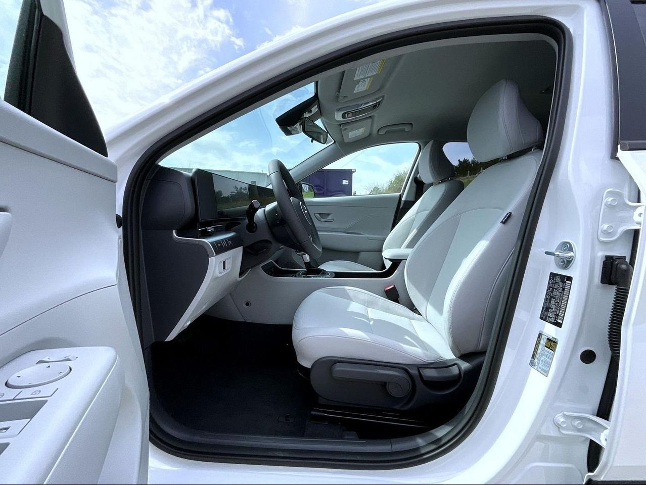 New 2026 White Hyundai SEL Sport image 10