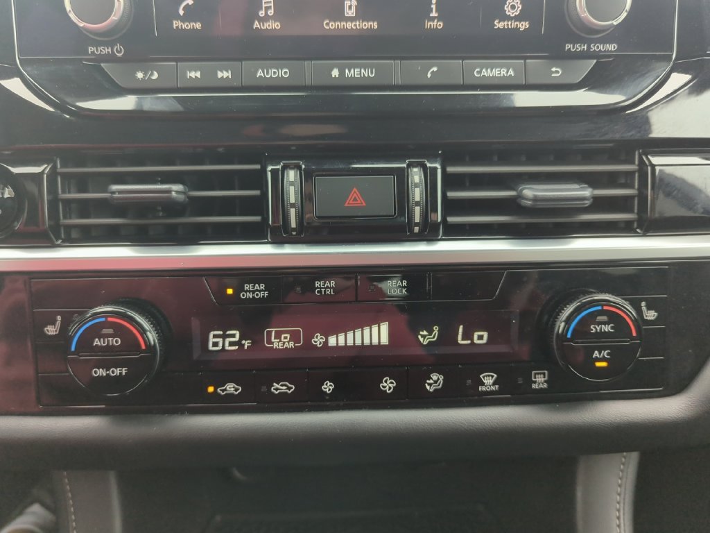Used 2025 Gray Nissan SV image 14