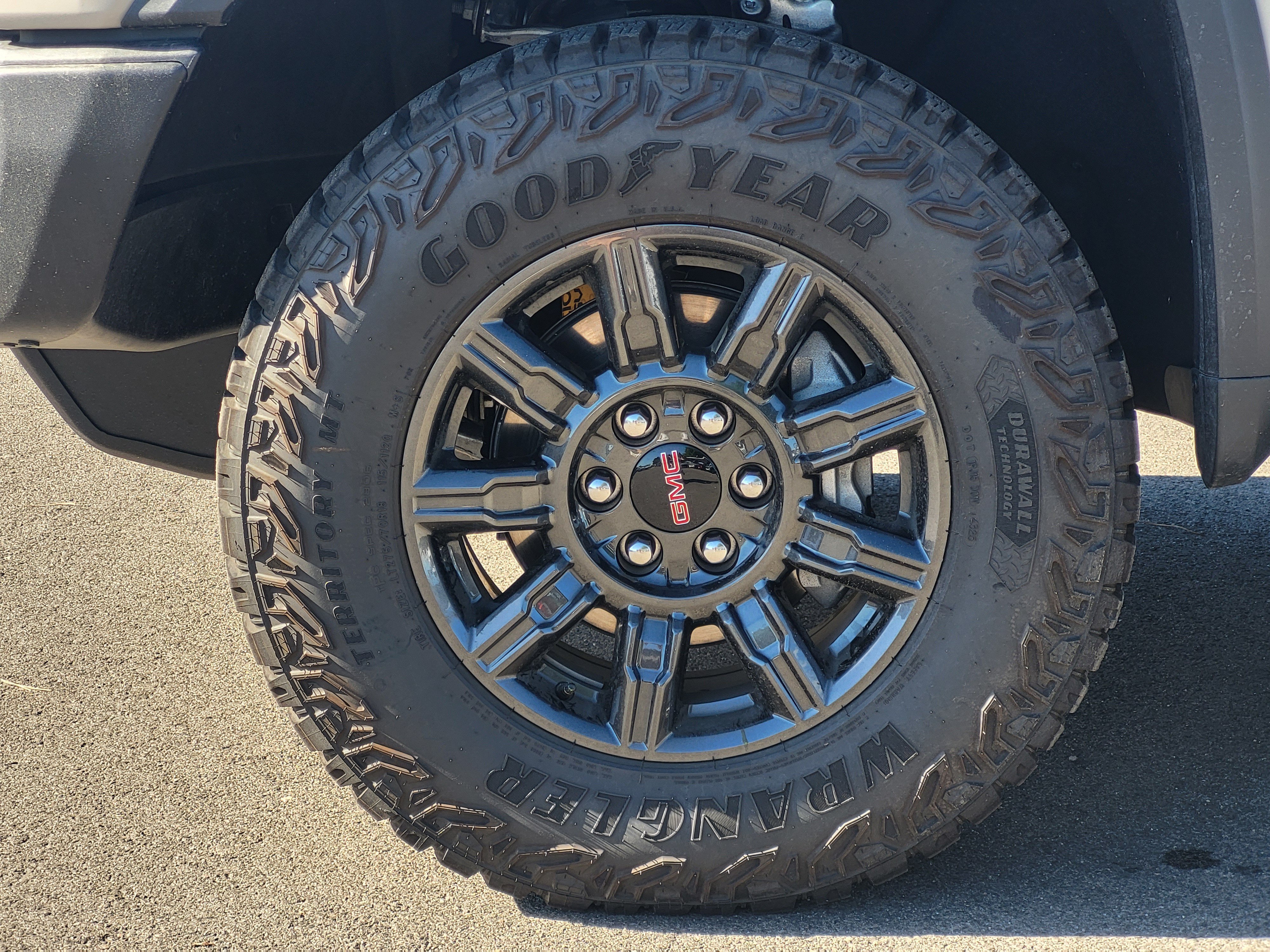 2026 GMC Sierra 1500 AT4X - Photo 10