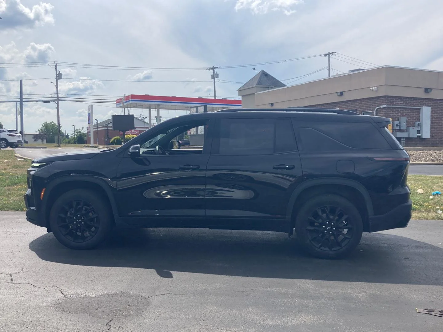 Used 2025 Mosaic Black Metallic Chevrolet AWD LT image 4