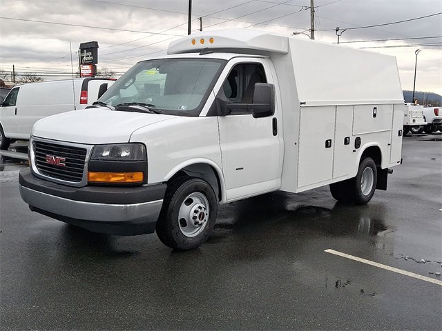 New 2025 Summit White GMC 1WT image 16