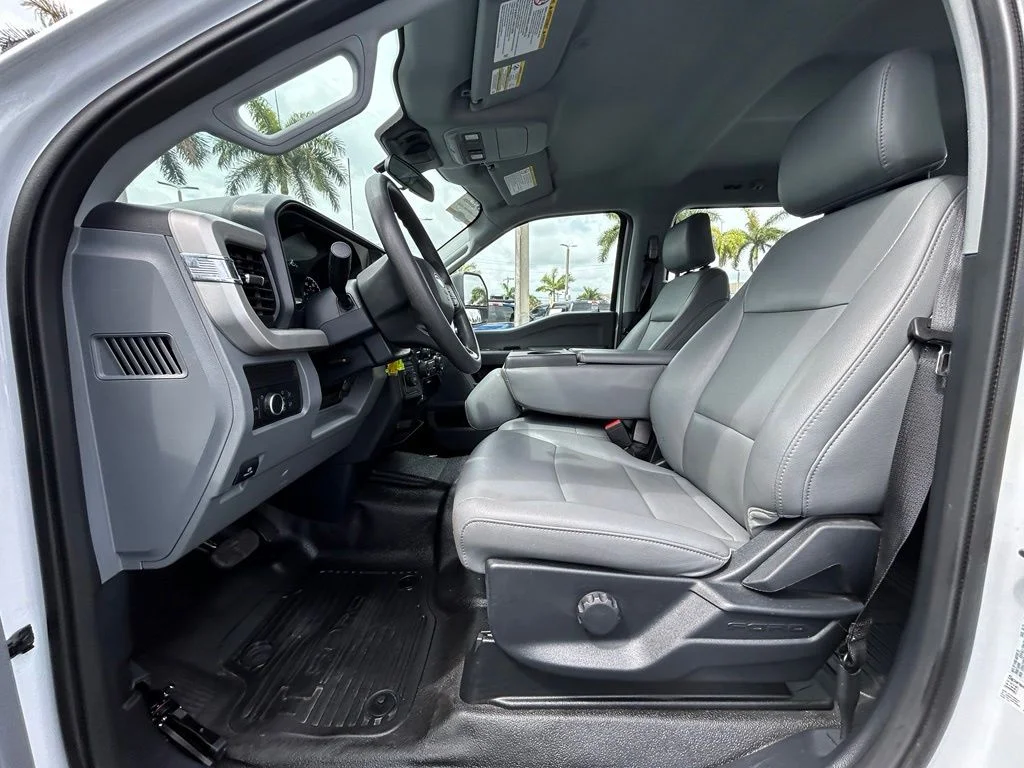 Certified Used 2026 Oxford White Ford XL image 11