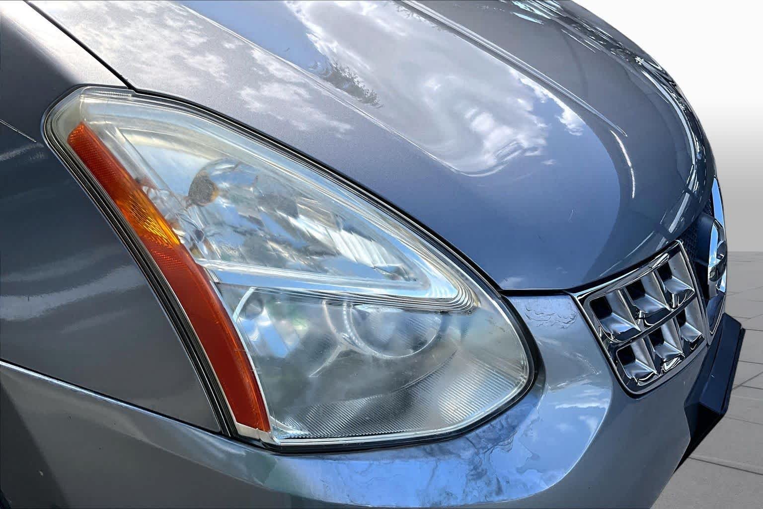 Used 2012 Platinum Graphite Nissan SV image 27