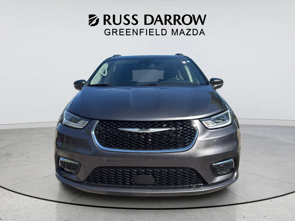 Used 2022 Gray Chrysler Touring L image 8