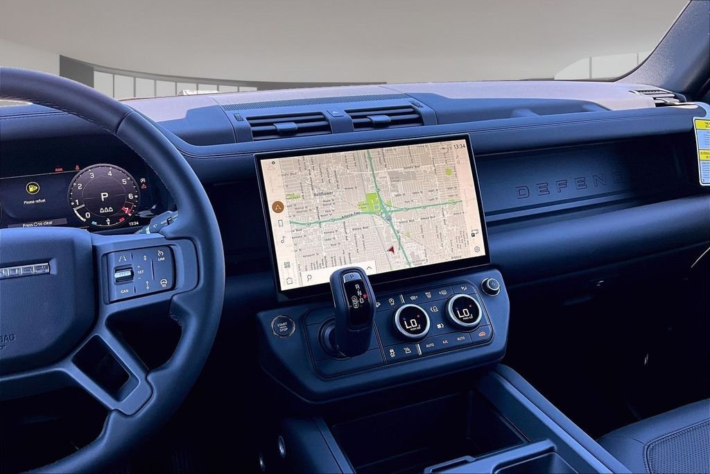 New 2026 WOOLSTONE GREEN Land Rover S 300PS  image 6